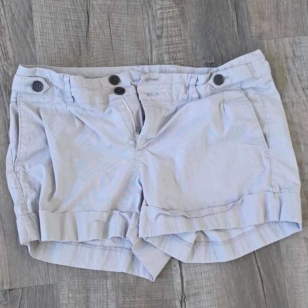Banana Republic Women's Martin Fit Shorts, Light Gray Pin Striped, Size 10